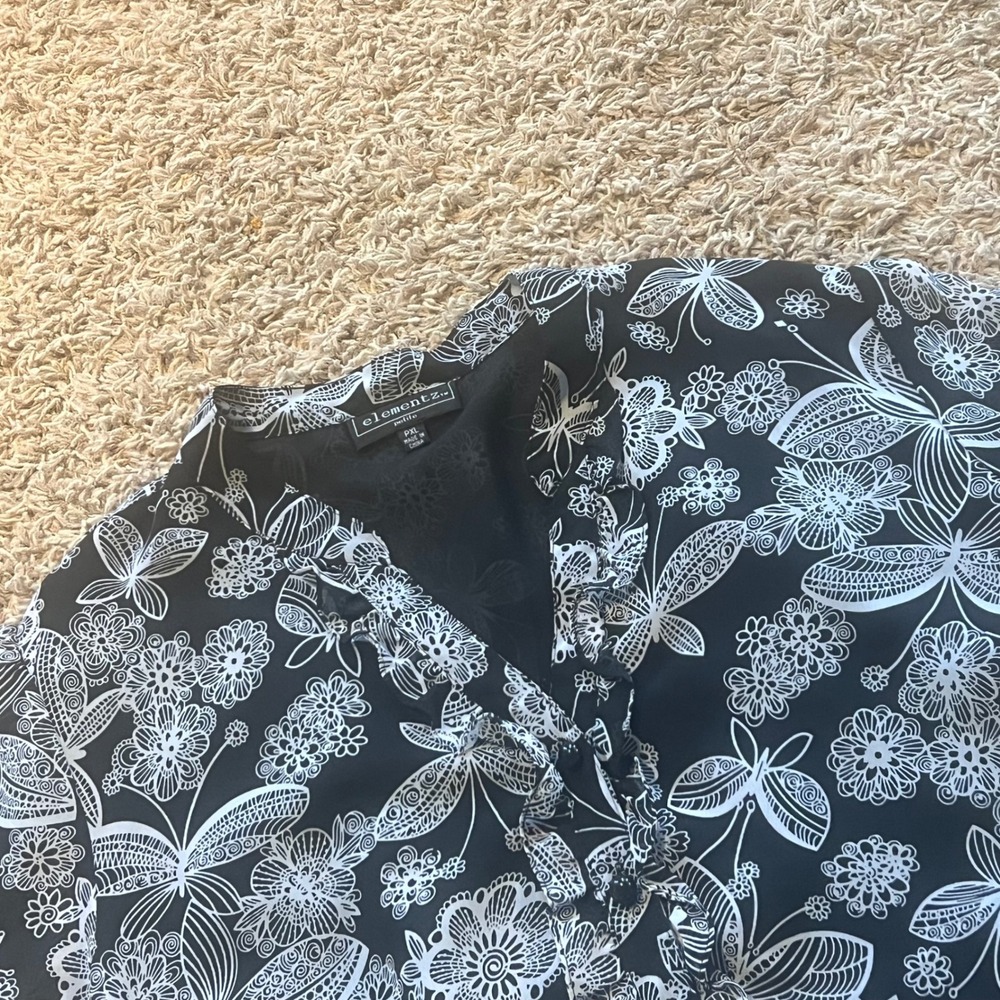 Elementz Petite PXL Black White Floral Butterfly Ruffle Button Up Blouse Top